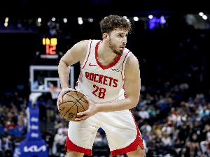 IM电竞官方网站-申京：去NBA时很多人劝我别去 欧洲球员想立足NBA必须年轻时就去