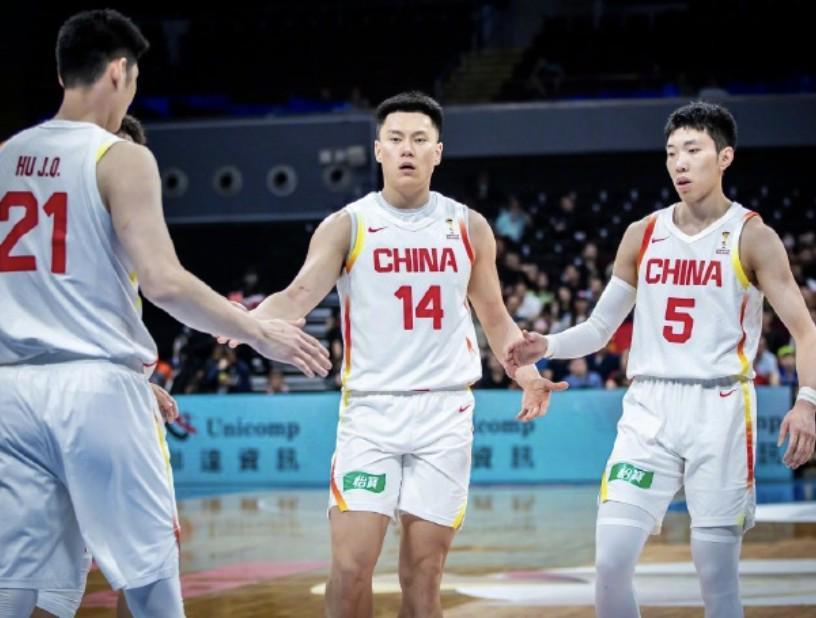 IM电竞官方网站-记者：上海队延长李弘权假期，让新晋奶爸享受初为人父的喜悦